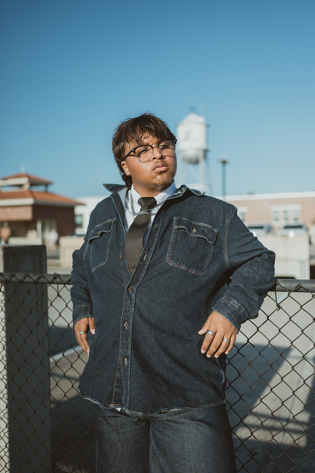 Fashion-inspired senior picture in Downtown Winter Garden